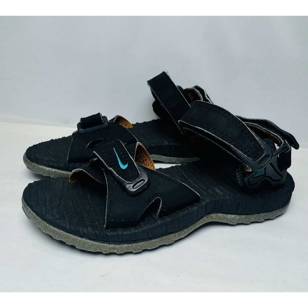 Nike Air Deschutz ACG Sandals Kids Size 1 Black Adjustable Strap Water Outdoor